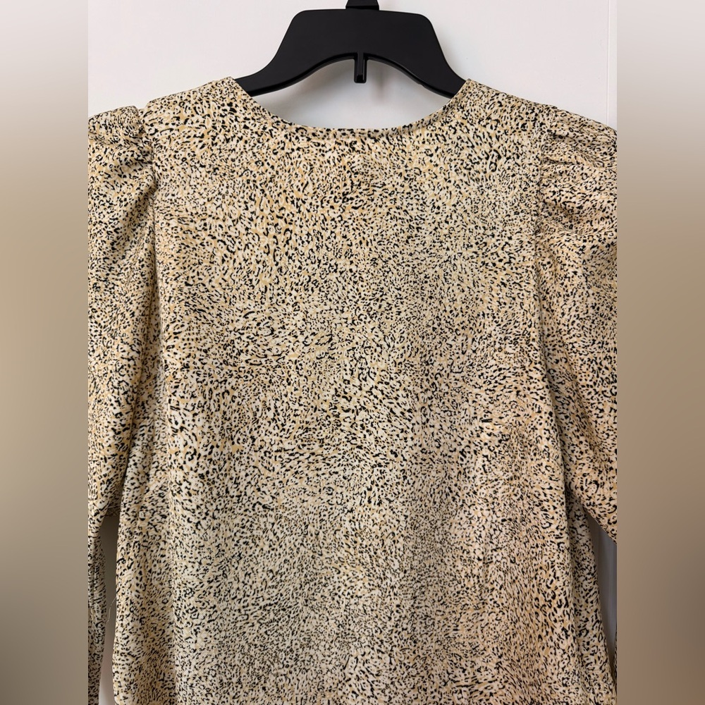 H&M Long Sleeve Patterned Blouse •Medium